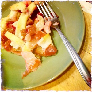 Homemade strawberry rhubarb pie