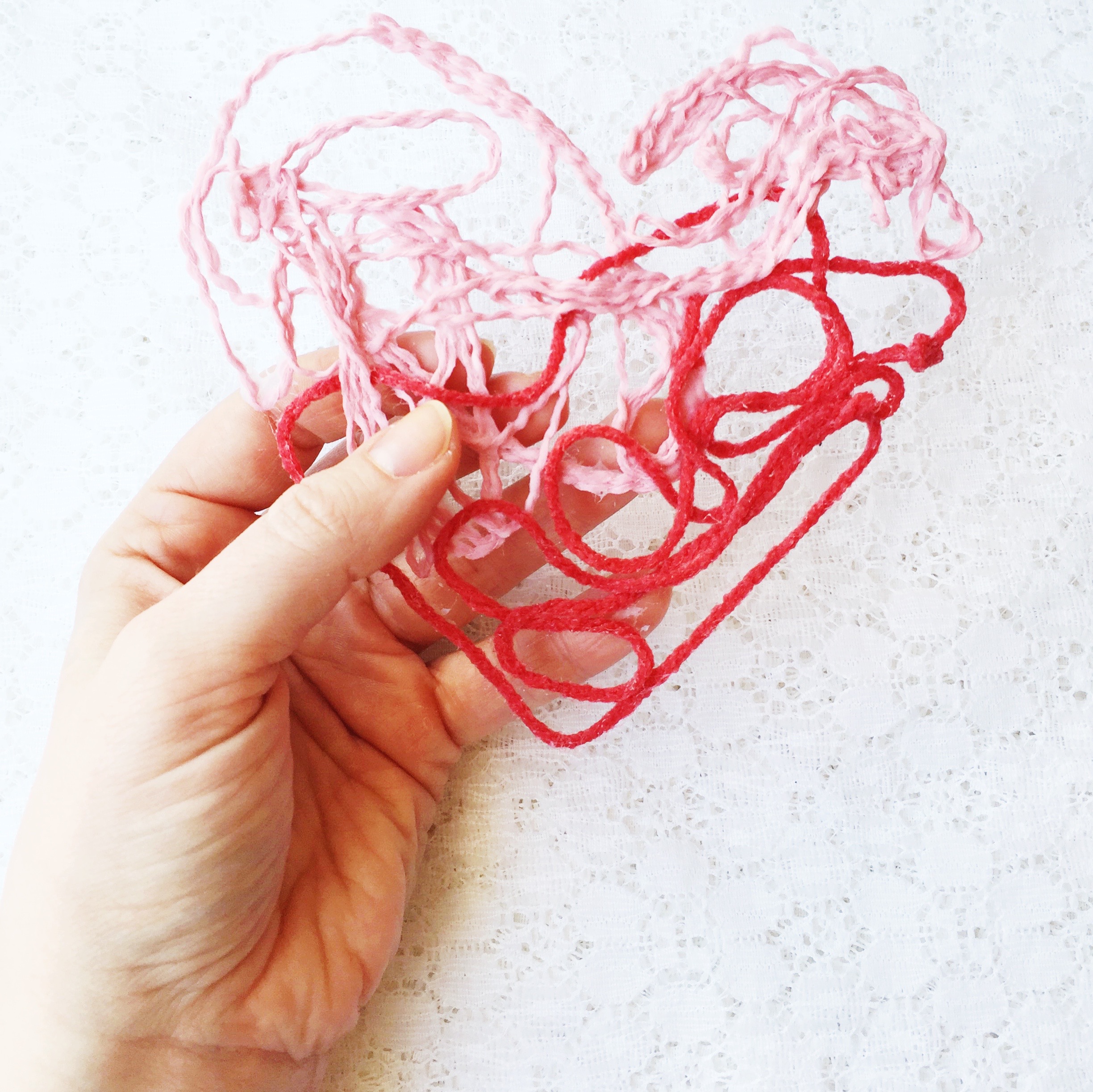 DIY yarn heart kids craft